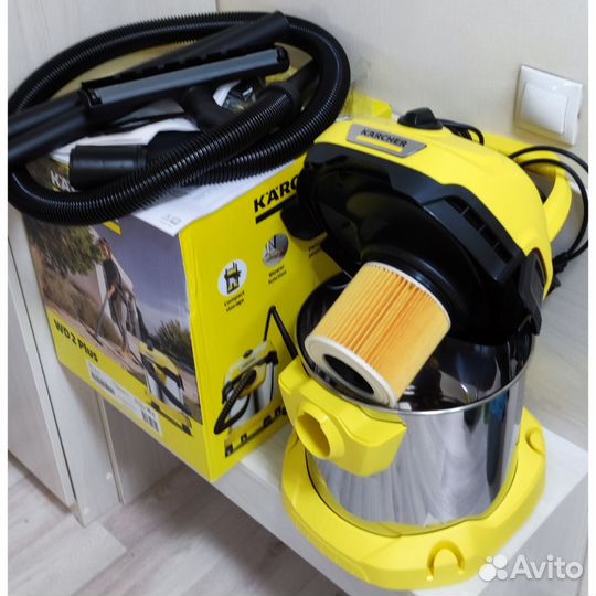 Пылесос Karcher WD 2 Plus S V-15/4/18