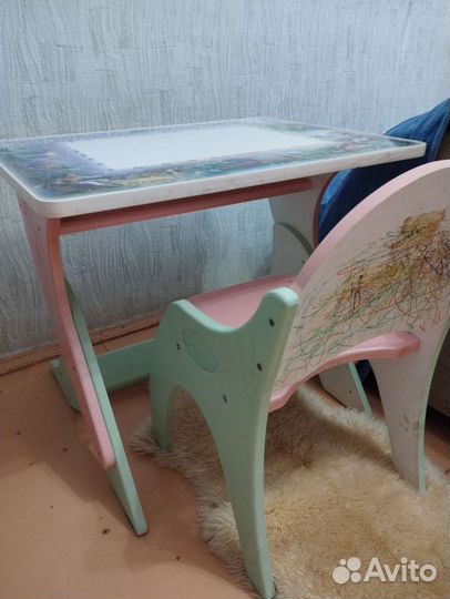 Детский стол и стул