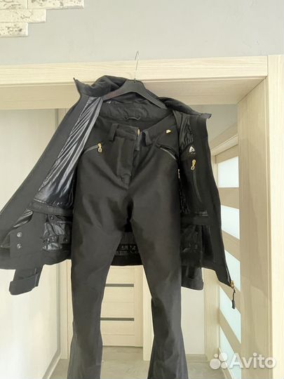 Спортивный костюм женский