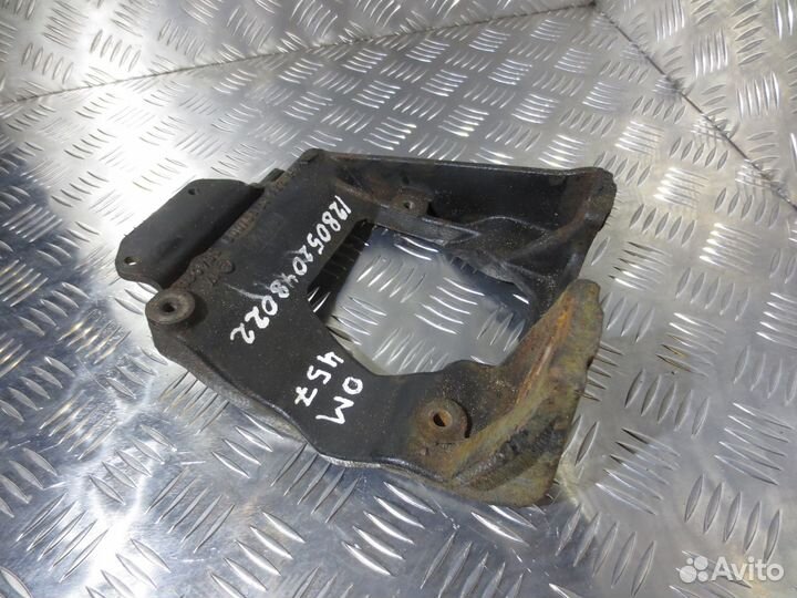 Кронштейн компрессора кондиционера Mercedes-Benz A