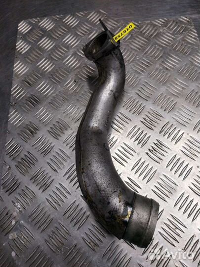 Патрубок интеркулера Nissan Almera Tino 14460BN310