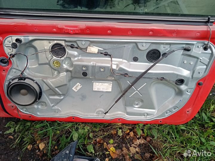 Стеклоподъемник передн. Фольксваген Поло 2003 год