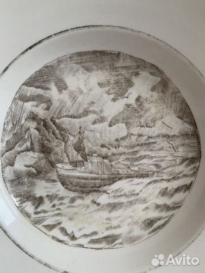 Настенная тарелка