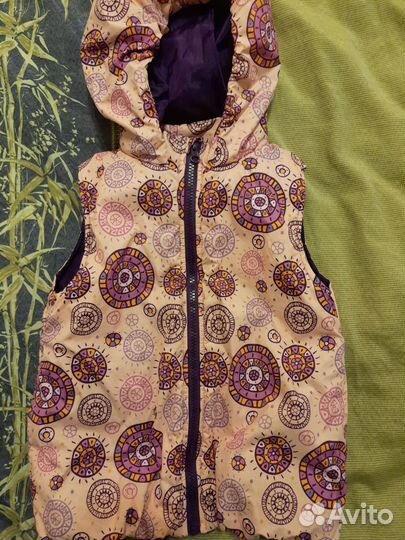 Продам жилет на девочку