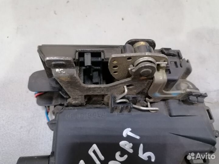 Замок двери правой перед VW Passat B5 1.8 ADR 1999