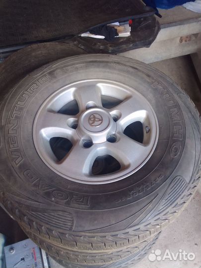 Kumho Road Venture APT KL51 275/70 R16