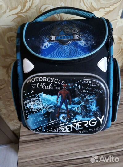 Школьный рюкзак