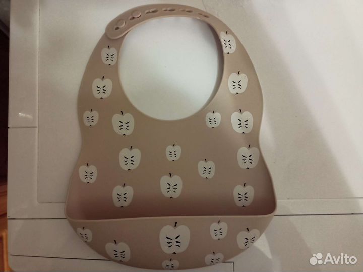 Нагрудник для кормления