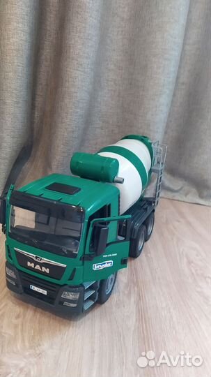 Детская машинка Bruder