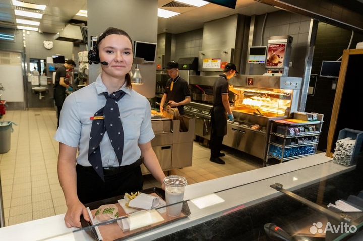Сотрудник в сеть ресторанов быстрого питания