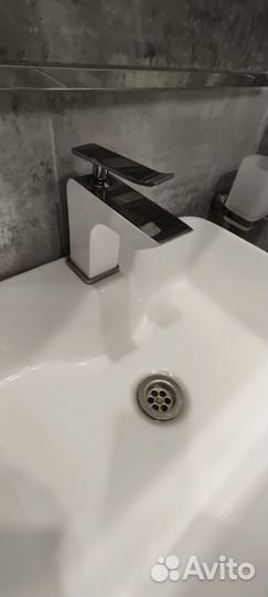 Тумба с раковиной для ванной 60 см