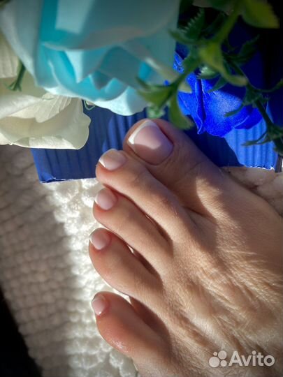 Маникюр педикюр