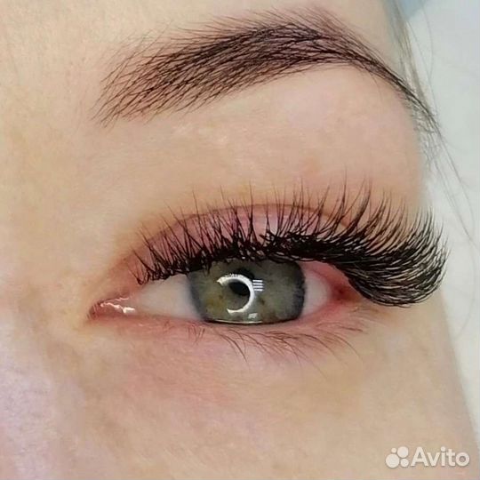 Наращивание ресниц в уютной студии