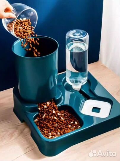 Кормушка с дозатором для животных
