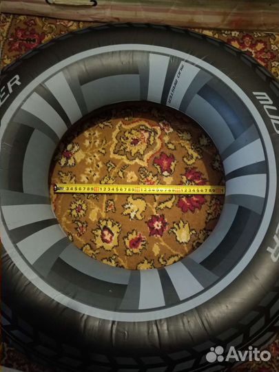 Надувной круг большой