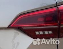 Фонарь крышки багажника правый Volkswagen Tayron