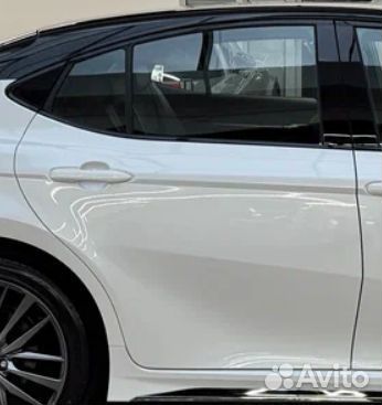 Задняя правая дверь XV80 Toyota Camry