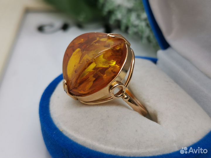 Перстень с янтарем