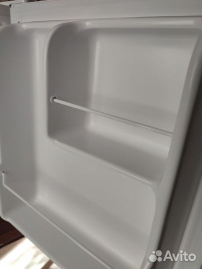 Холодильник маленький новый