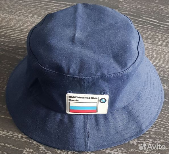 Панама с логотипом BMW