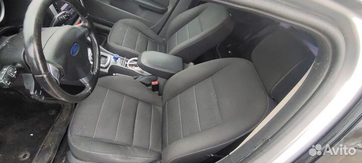 Ford Focus 1.6 AT, 2008, 215 000 км