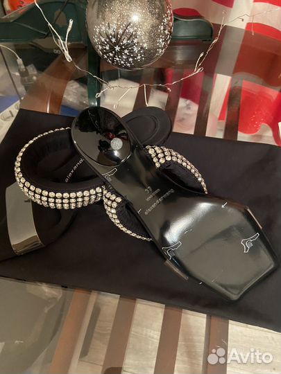 Босоножки женские