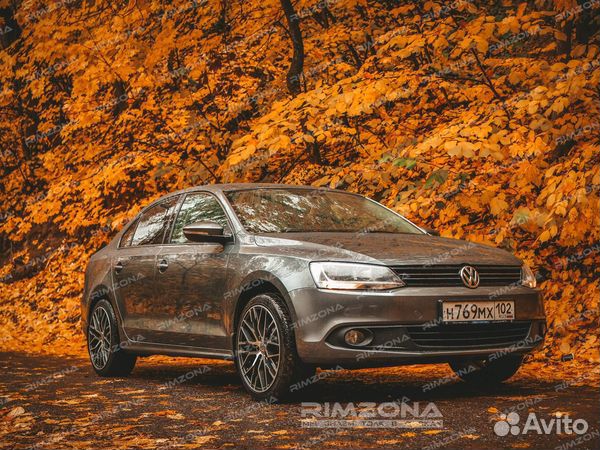 Литые диски R18 на Volkswagen jetta