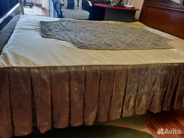 Покрывало на 2 х спальную кровать бу