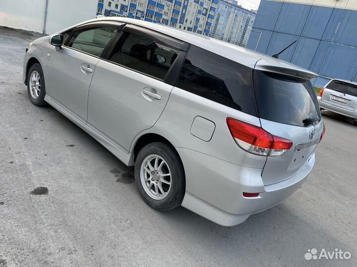 Toyota Wish 1.8 CVT, 2012, 77 000 км