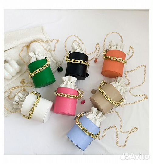 Сумка-цилиндр с цепочкой