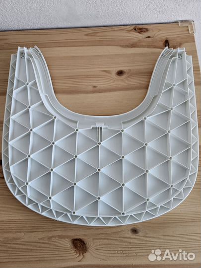 Стульчик, столик, ремни Stokke tripp trapp