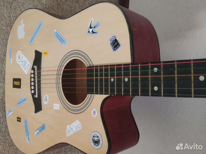 Акустическая гитара