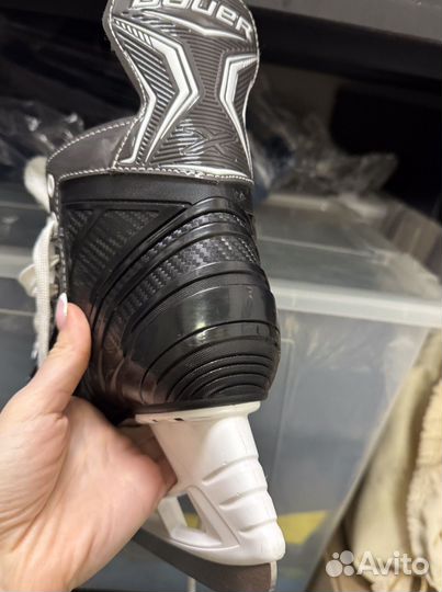 Хоккейные коньки bauer