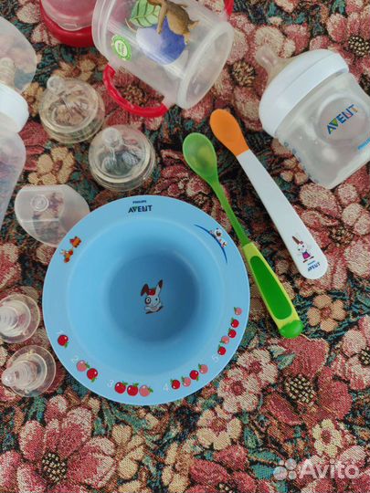 Посуда для кормления: Бутылочки, поильник, тарелка