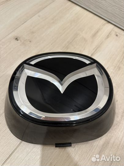 Эмблема решетки радиатора Mazda cx-5