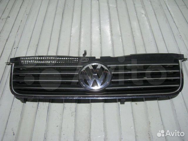Решетка радиатора Volkswagen Passat B5 2000-2005