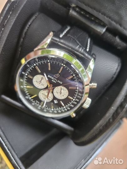 Часы Breitling из коллекции Navitimer Chronograph