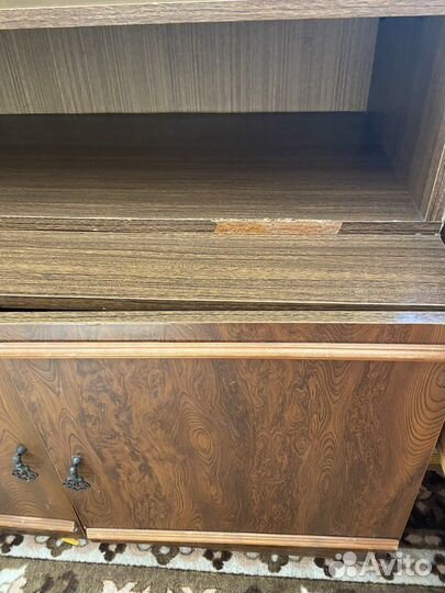 Шкаф сервант