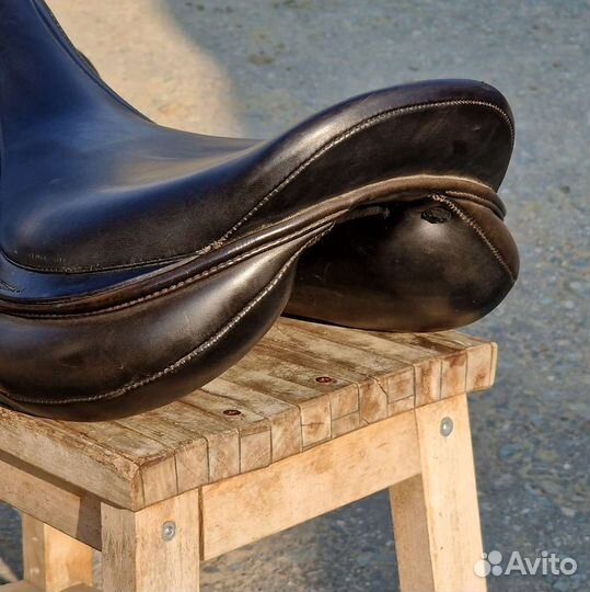 Конкурное седло