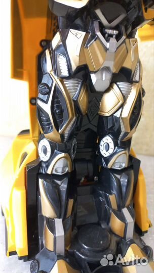 Радиоуправляемый робот трансформер