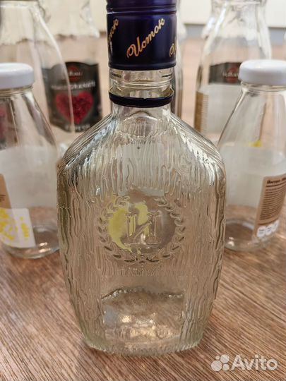 Бутылка стеклянная