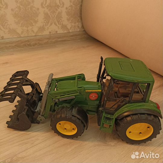 Машины Bruder трактор большой и лесовоз