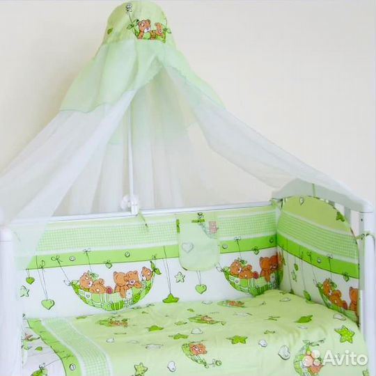 Бортики в кроватку с балдахином