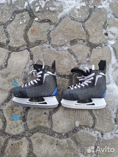 Коньки хоккейные