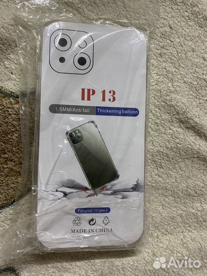 Чехол на iPhone 13