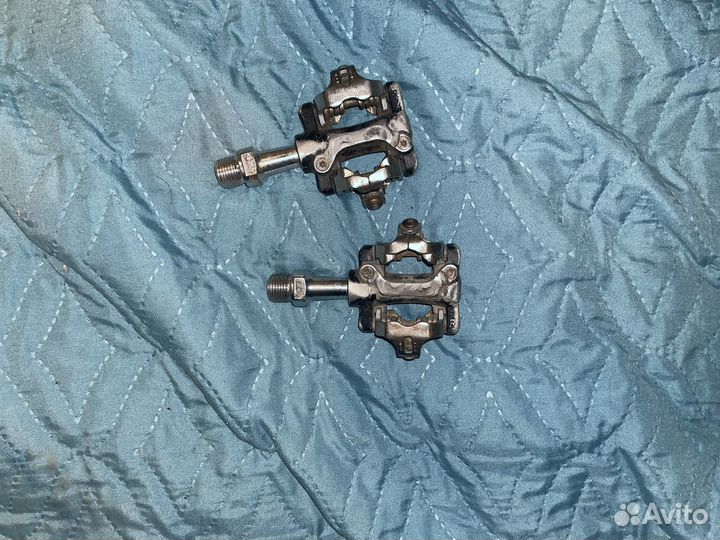 Велоспедные запчасти и аксессуары