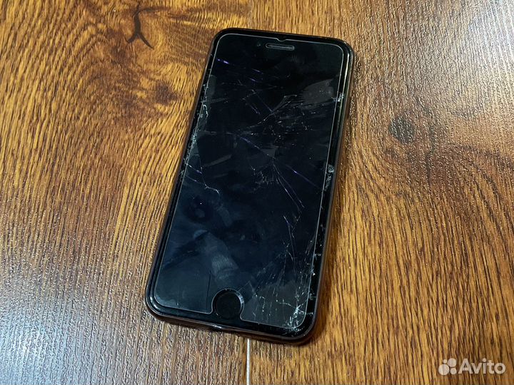 iPhone 7, 32 ГБ