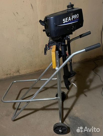 Стойка для хранения лодочного мотора плм