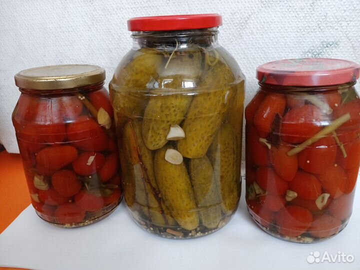 Огурцы, помидоры соленые