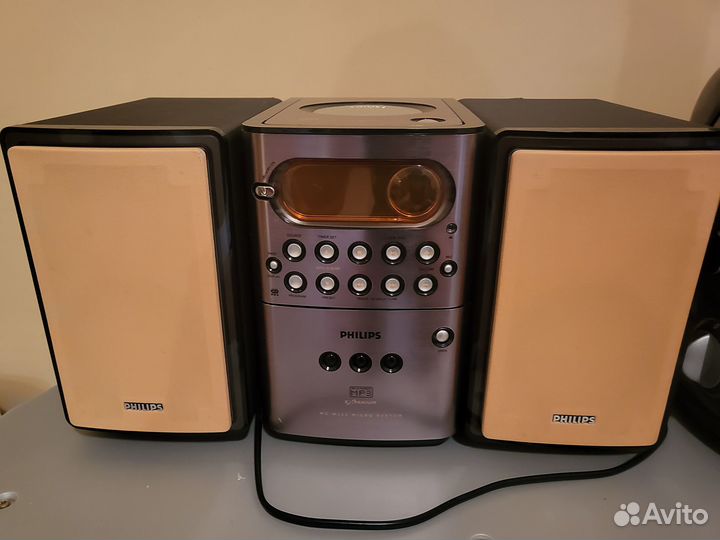Музыкальный центр philips